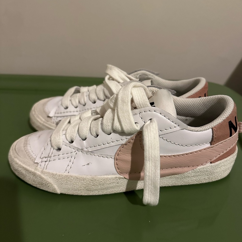 Women’s Nike Blazer Low Jumbo Logo